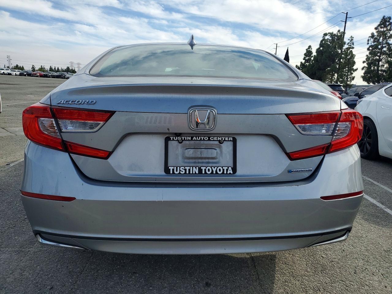 2018 HONDA ACCORD HYBRID photo 11