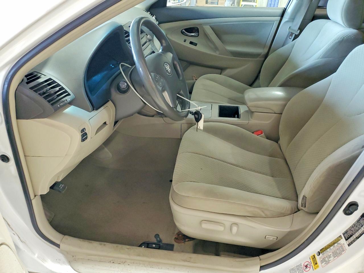 2007 TOYOTA CAMRY LE photo 13