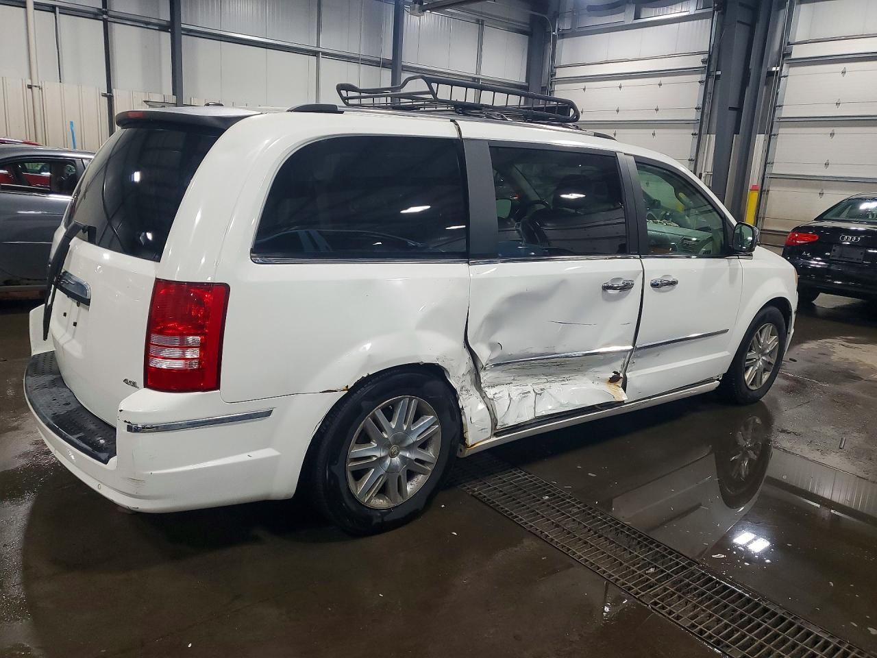 2008 CHRYSLER TOWN & COUNTRY LIMITED photo 7