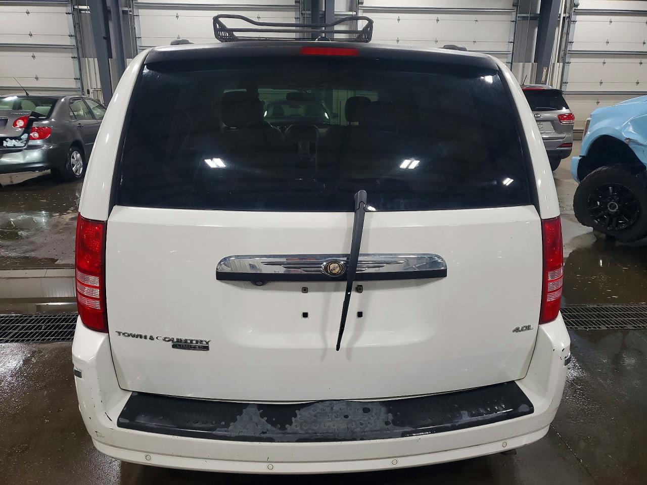 2008 CHRYSLER TOWN & COUNTRY LIMITED photo 16