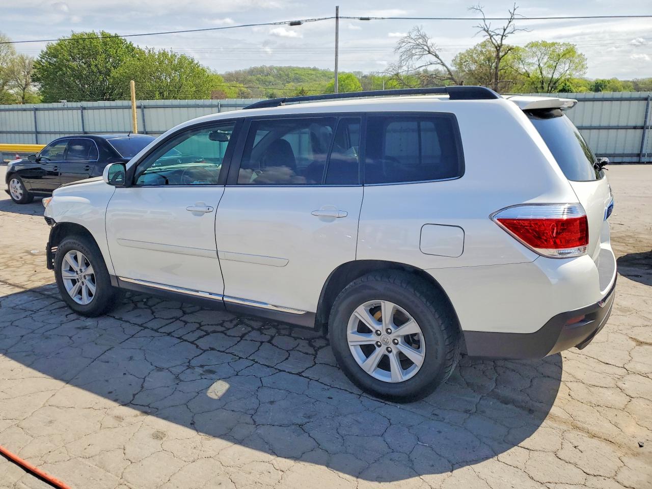 2013 TOYOTA HIGHLANDER SE photo 2