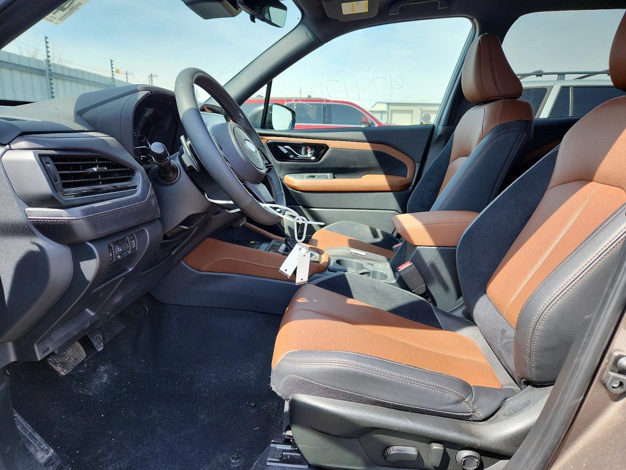 2025 SUBARU FORESTER TOURING photo 13