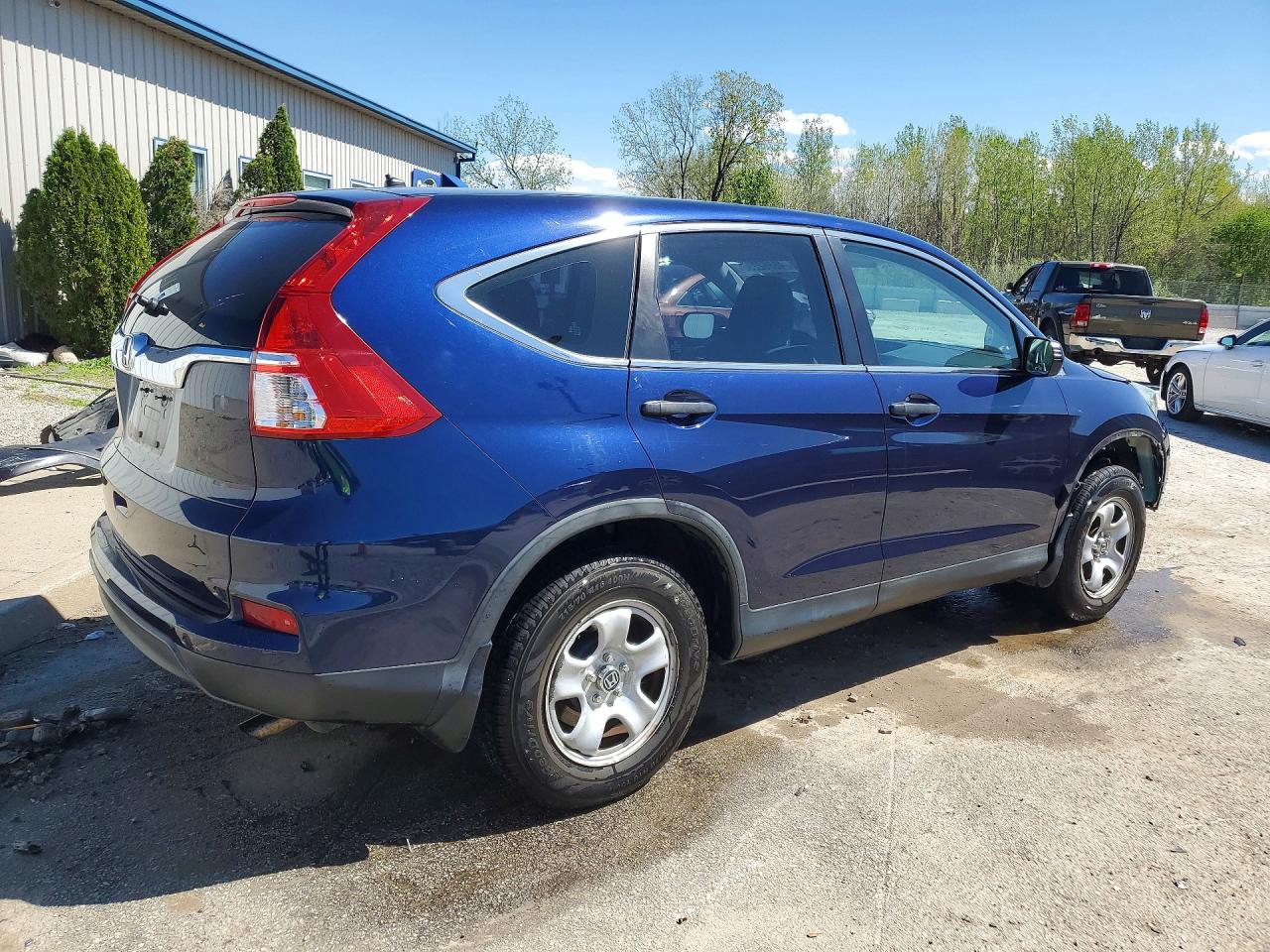 2015 HONDA CR-V LX photo 5