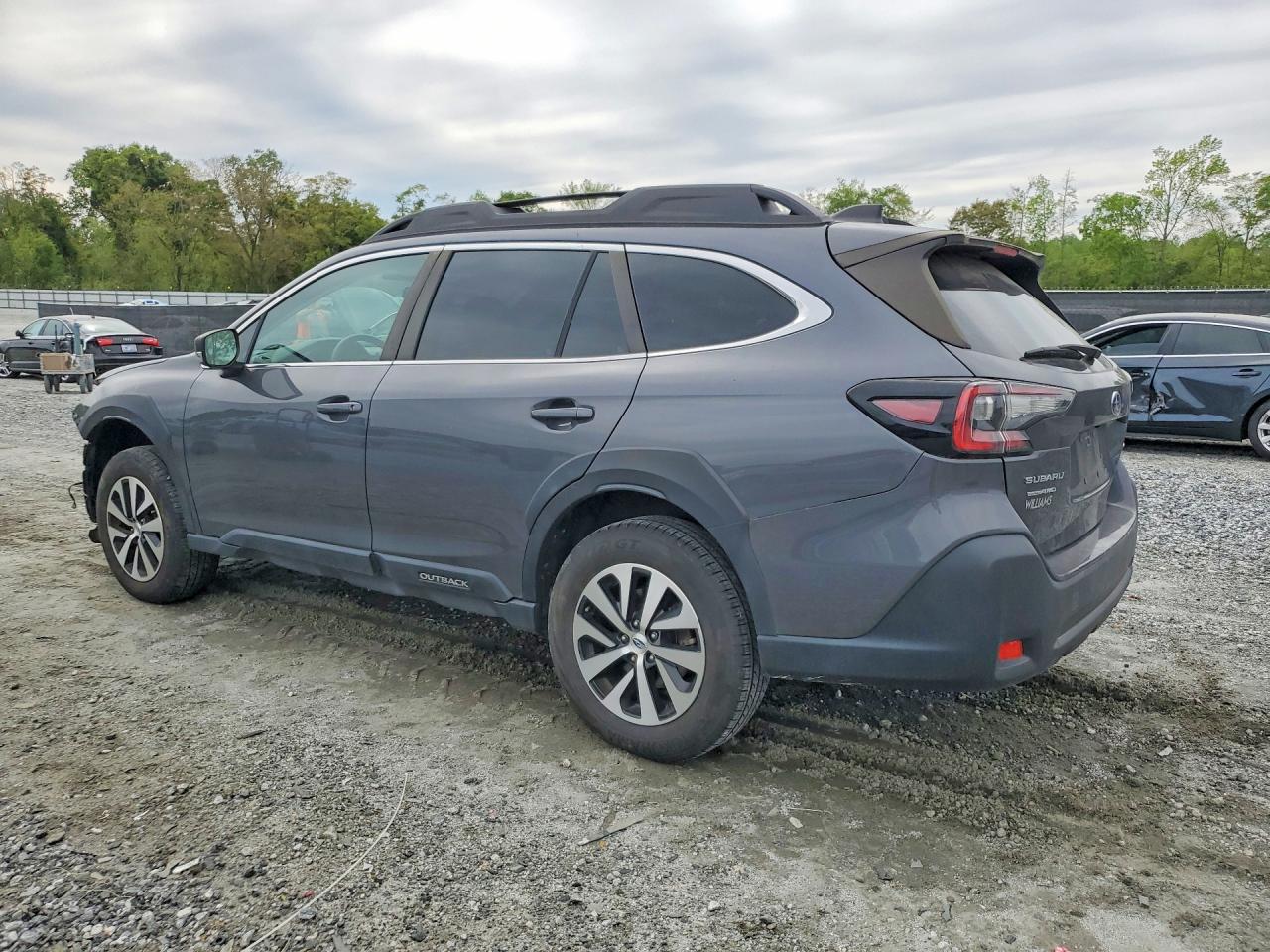 2023 SUBARU OUTBACK photo 3