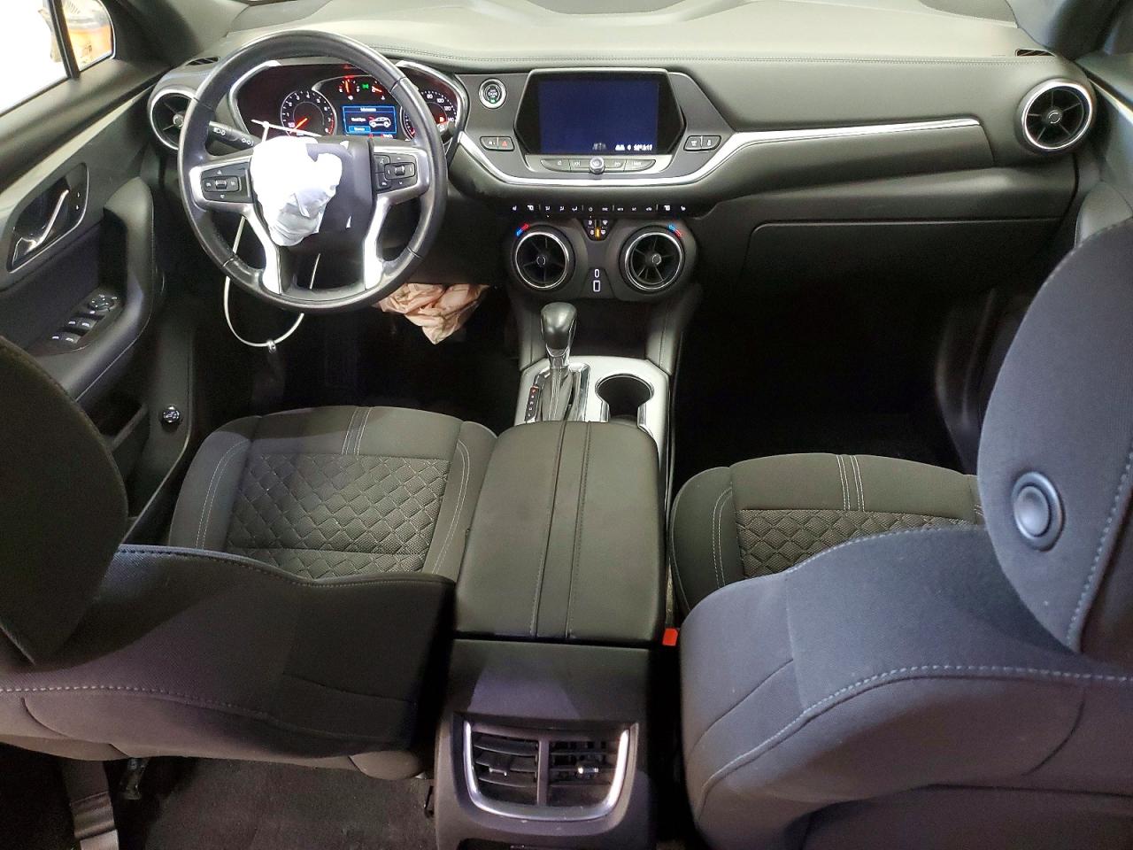 2020 CHEVROLET BLAZER 2LT photo 15