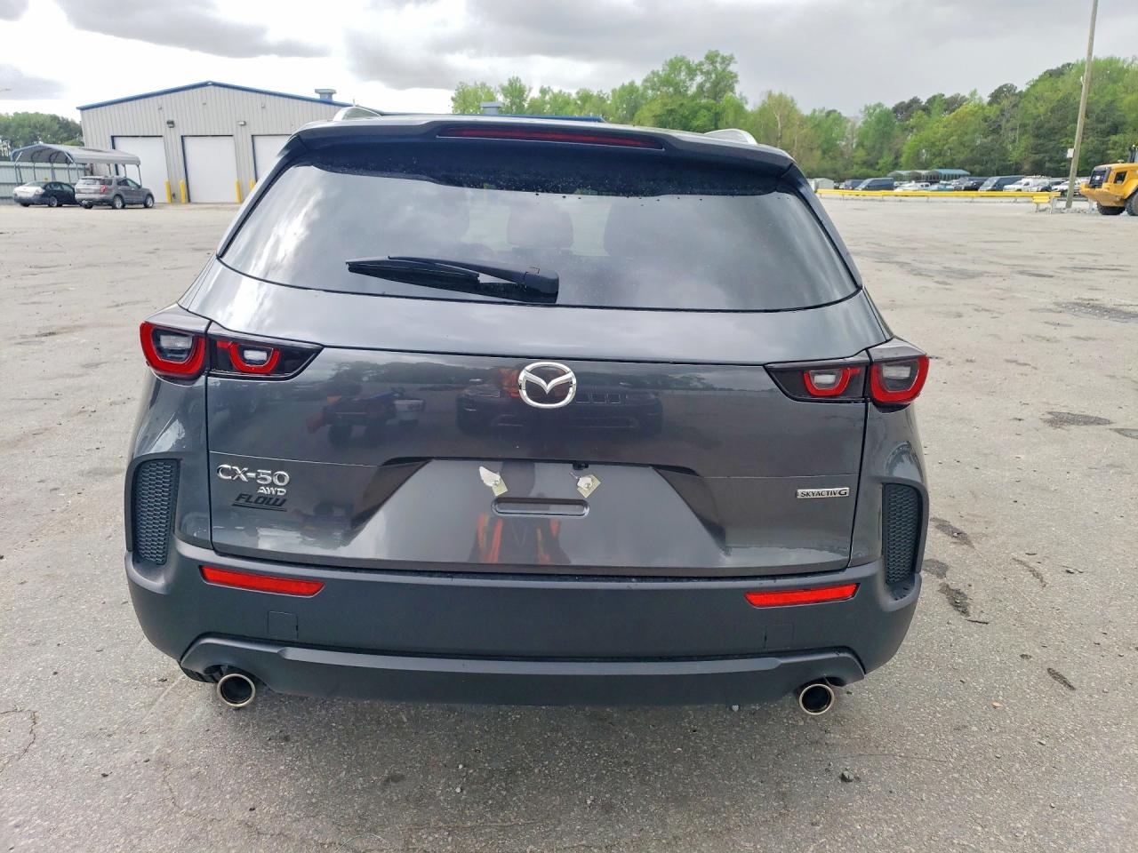2025 MAZDA CX-50 photo 11