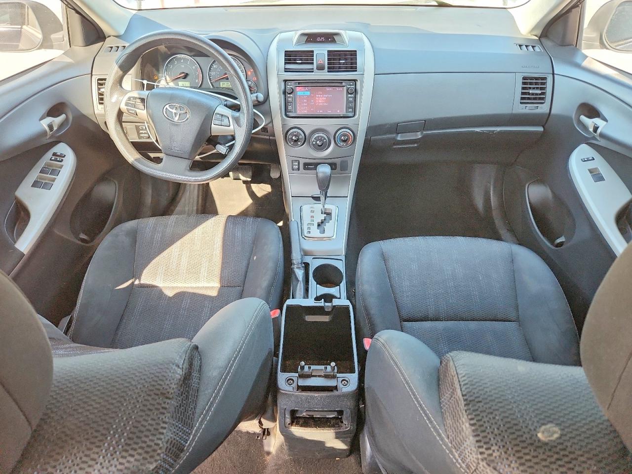 2013 TOYOTA COROLLA S photo 15