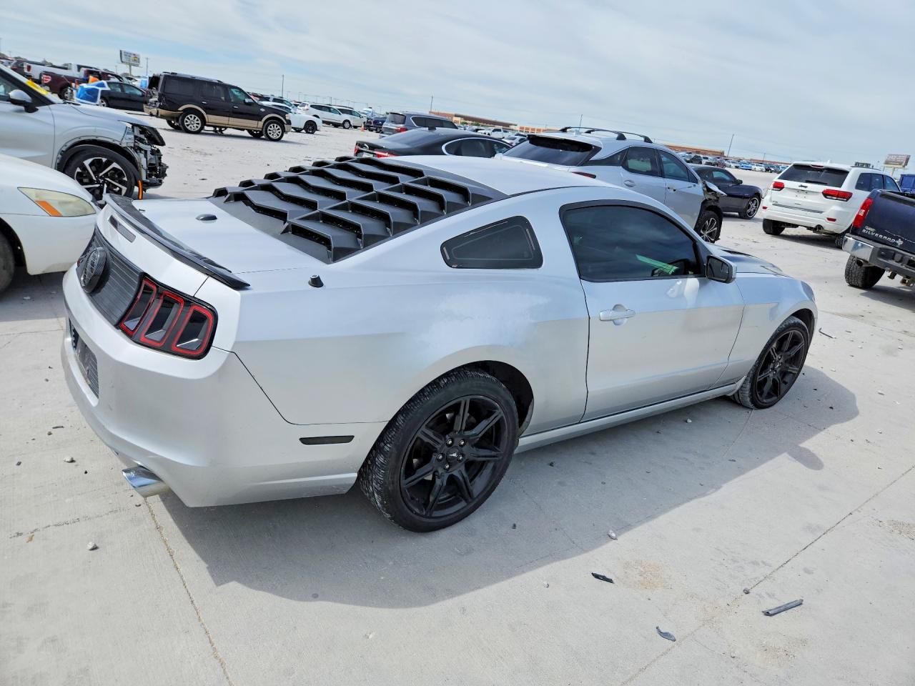 2014 FORD MUSTANG photo 5