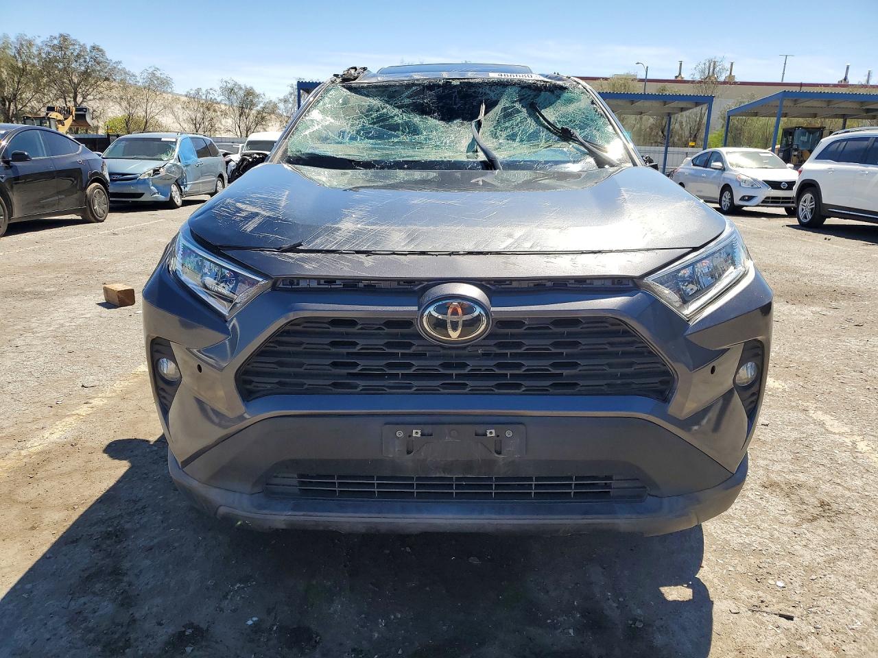 2021 TOYOTA RAV4 XLE PREMIUM photo 13