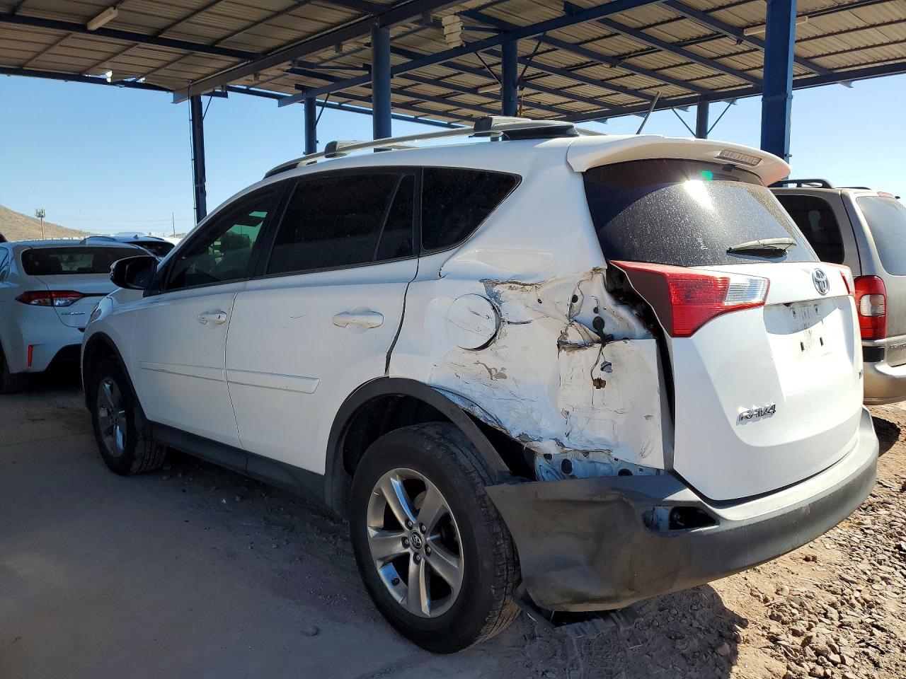 2015 TOYOTA RAV4 XLE photo 2