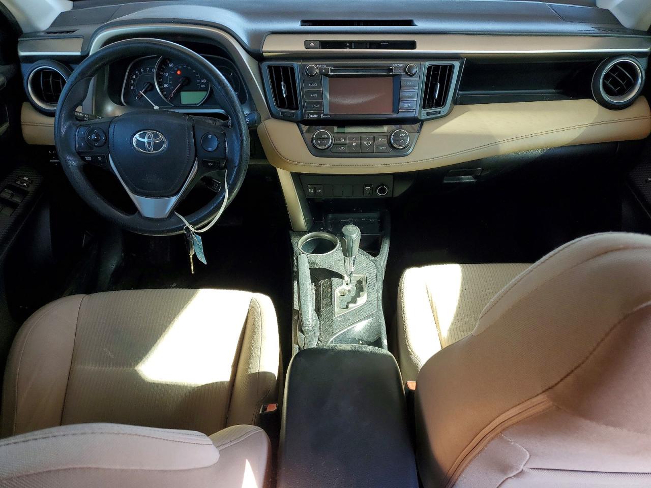 2015 TOYOTA RAV4 XLE photo 8