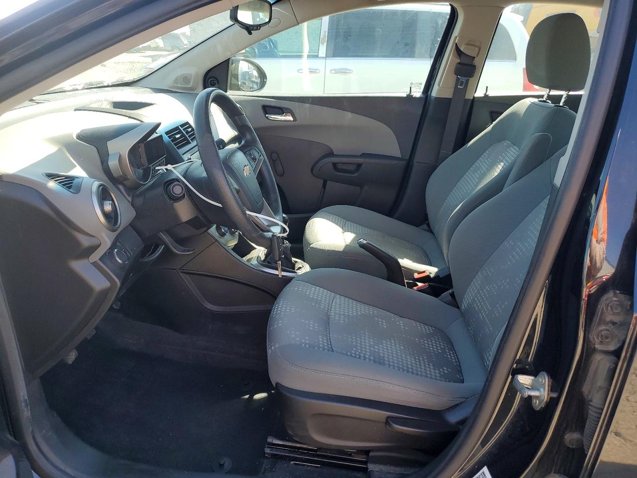2014 CHEVROLET SONIC LS photo 13