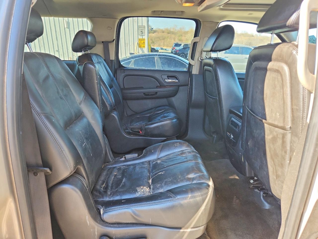 2007 CHEVROLET SUBURBAN K1500 photo 11