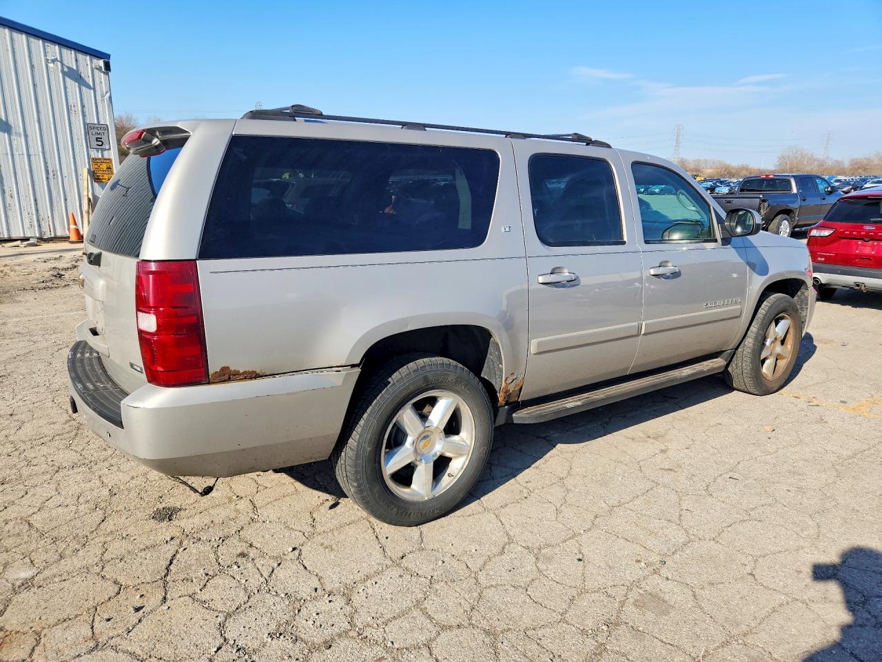 2007 CHEVROLET SUBURBAN K1500 photo 3