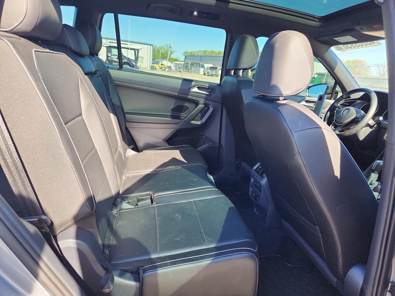 2021 VOLKSWAGEN TIGUAN SE photo 19