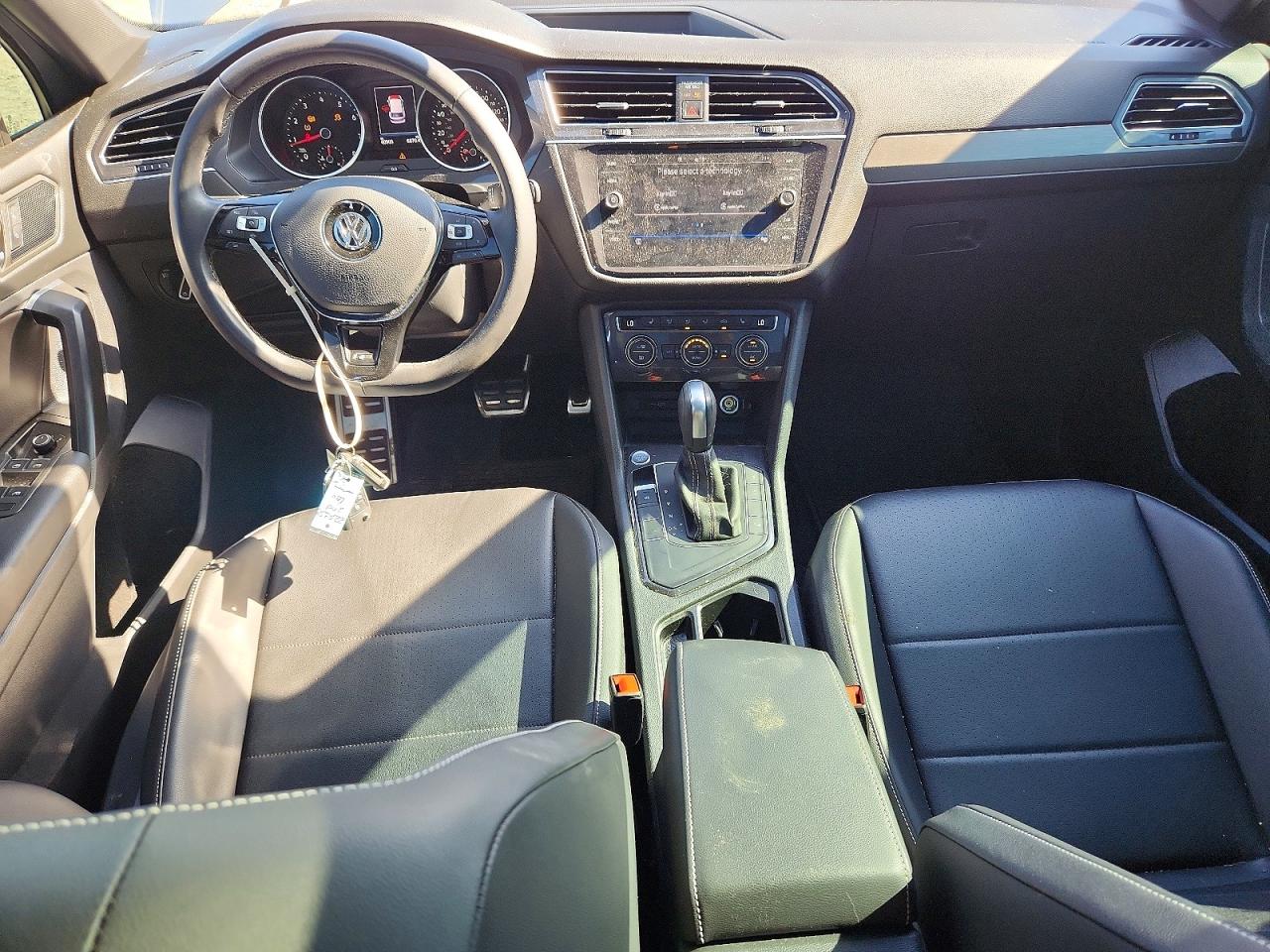 2021 VOLKSWAGEN TIGUAN SE photo 15