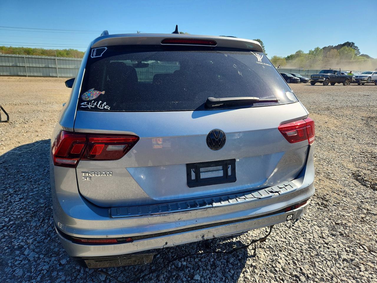 2021 VOLKSWAGEN TIGUAN SE photo 11