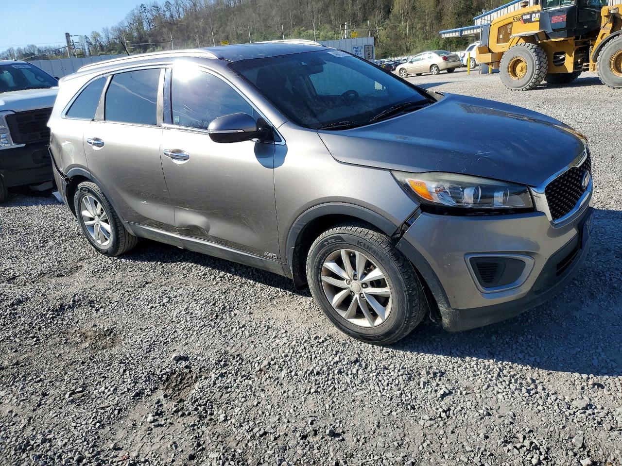 2016 KIA SORENTO LX photo 7