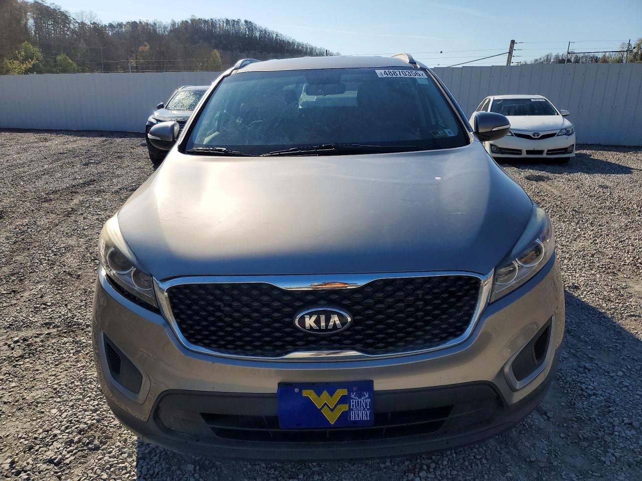 2016 KIA SORENTO LX photo 9