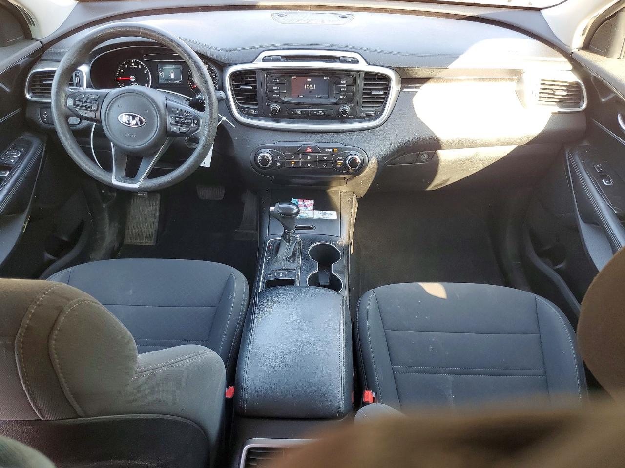 2016 KIA SORENTO LX photo 15