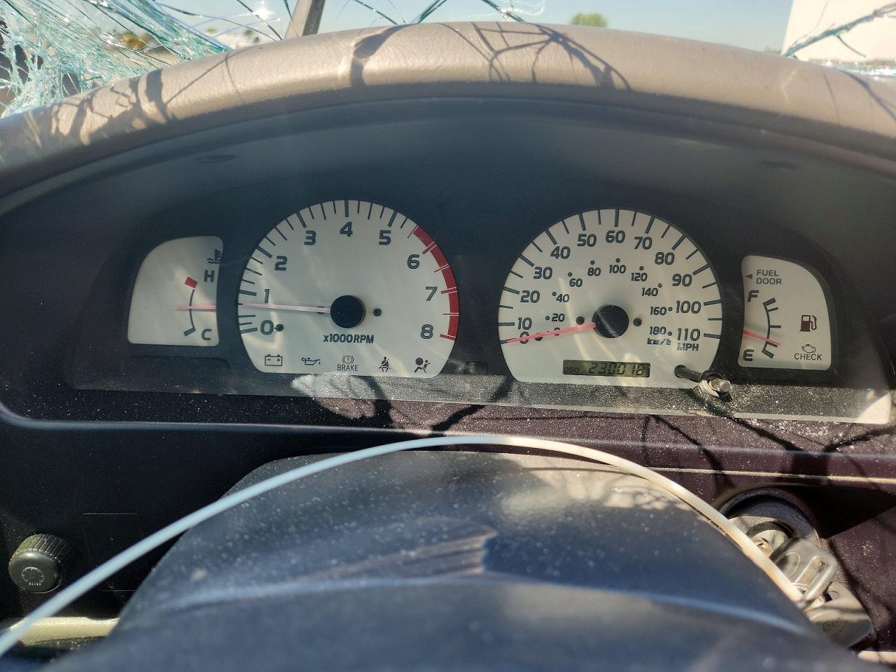 2001 TOYOTA TACOMA photo 17