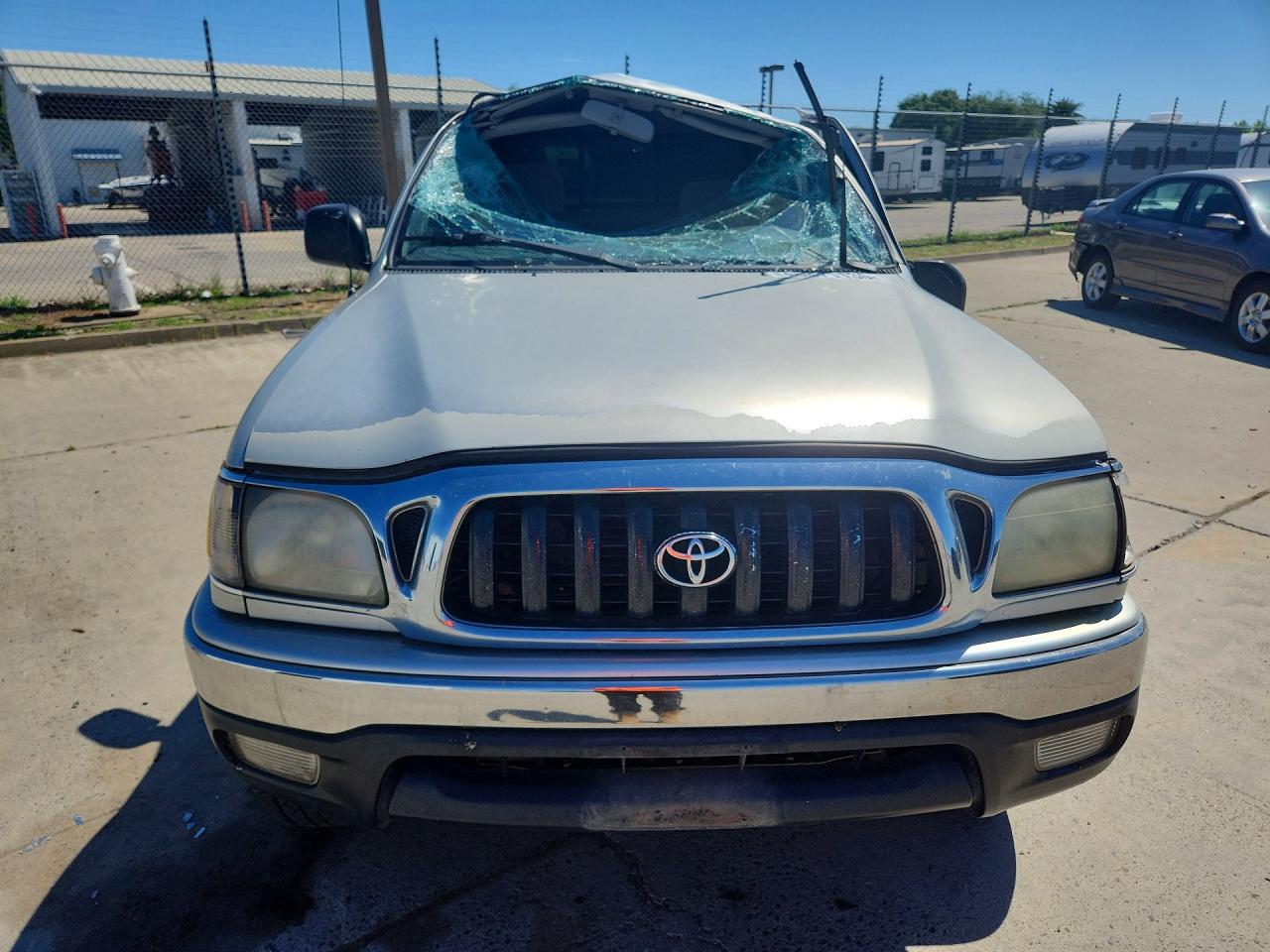 2001 TOYOTA TACOMA photo 9