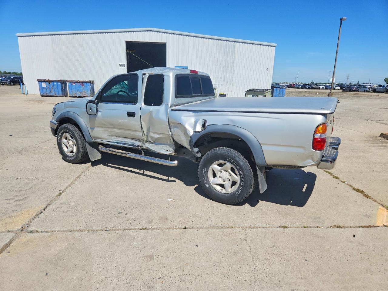 2001 TOYOTA TACOMA photo 3