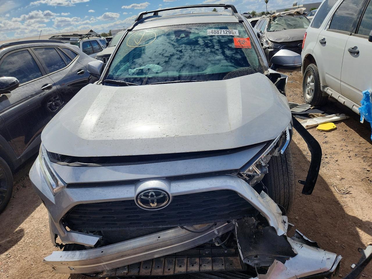 2021 TOYOTA RAV4 XLE photo 13