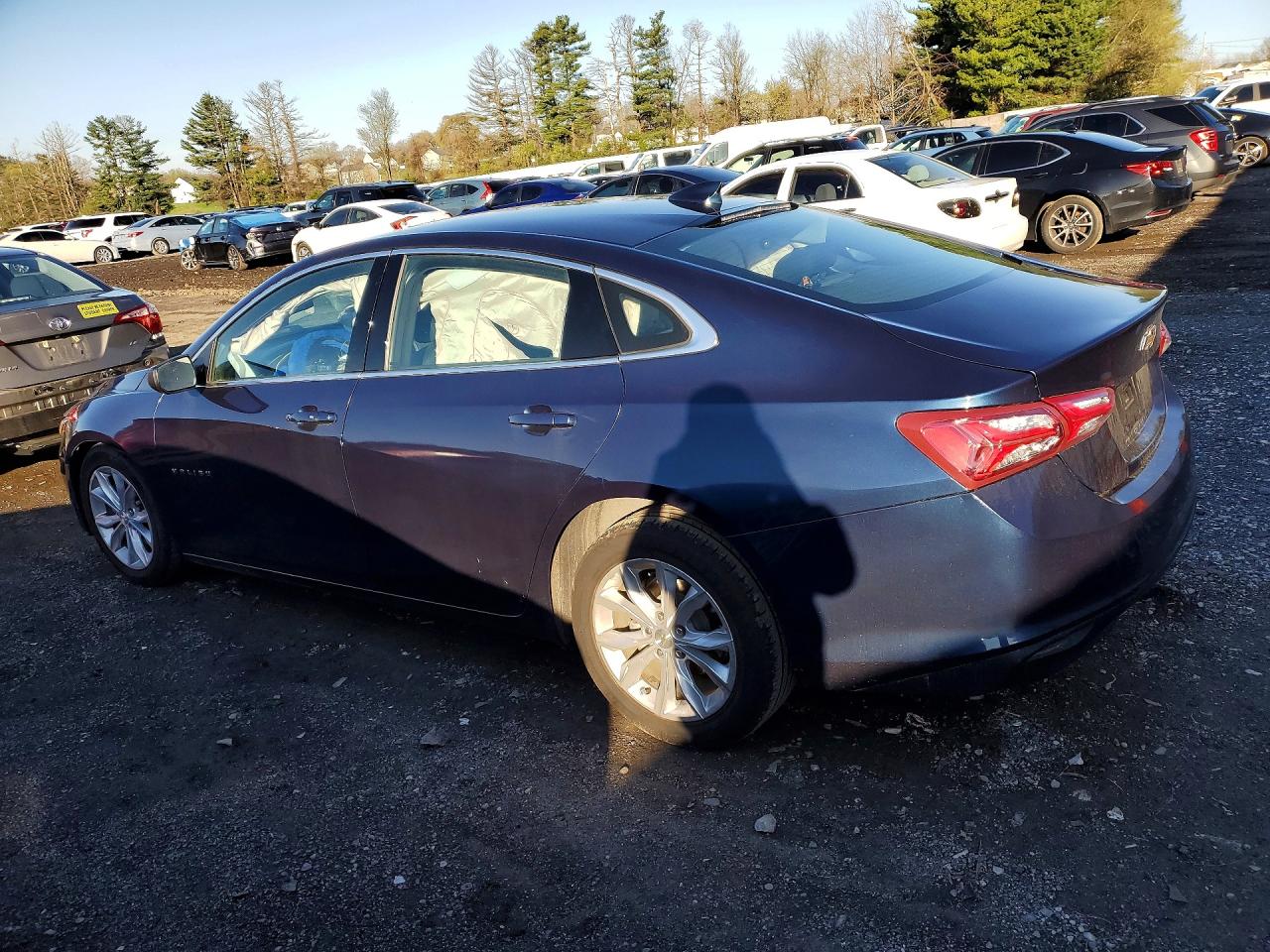 2022 CHEVROLET MALIBU LT photo 3