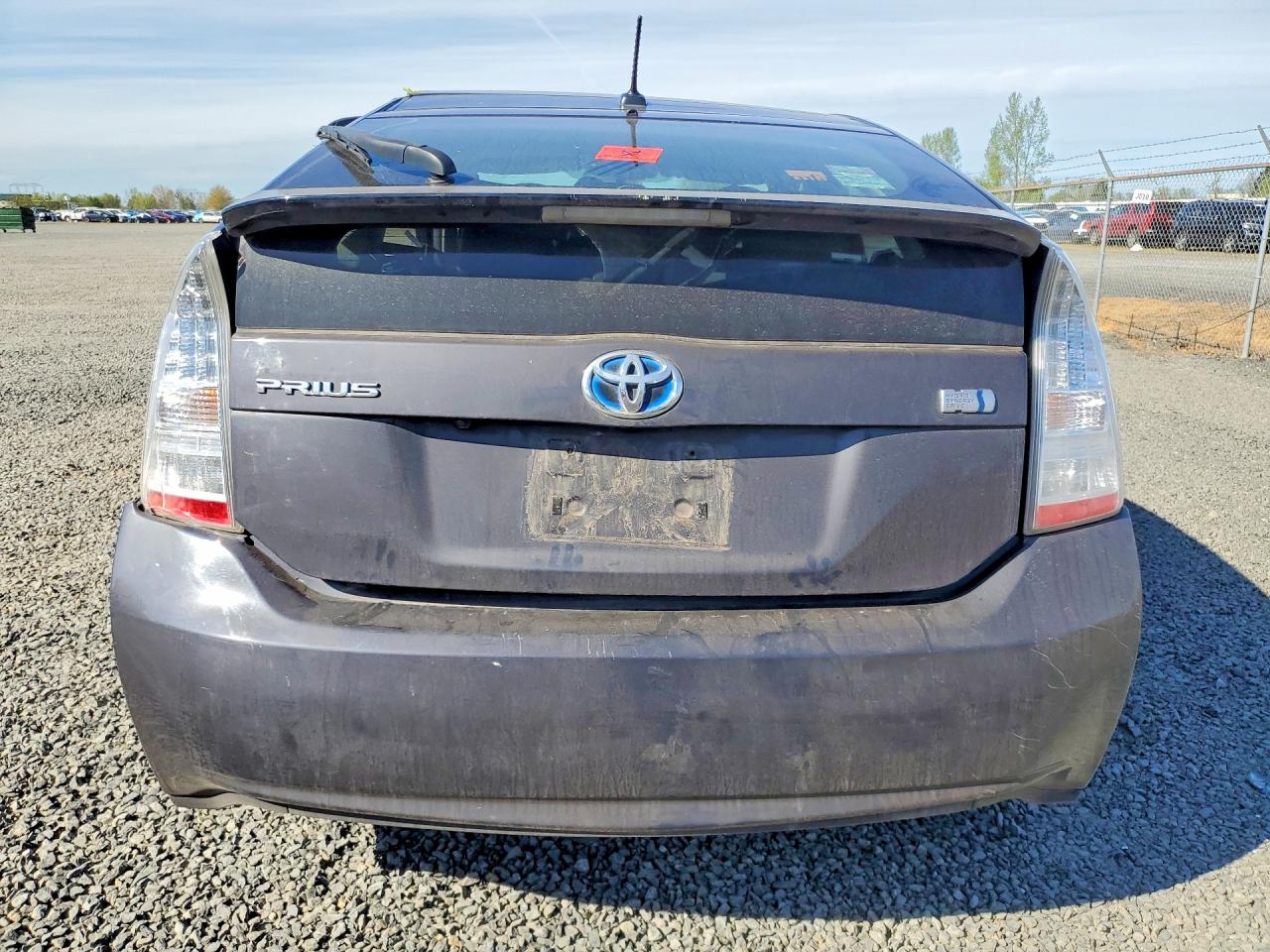 2011 TOYOTA PRIUS THREE photo 16