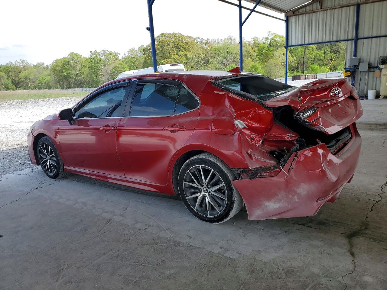 2021 TOYOTA CAMRY SE photo 2