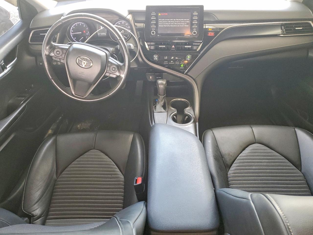 2021 TOYOTA CAMRY SE photo 8