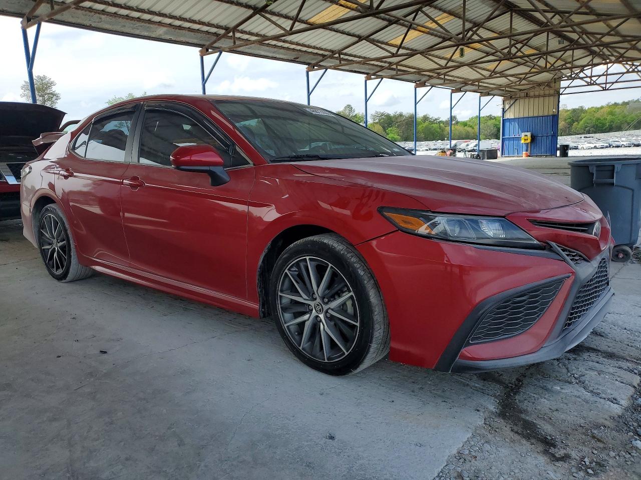 2021 TOYOTA CAMRY SE photo 4