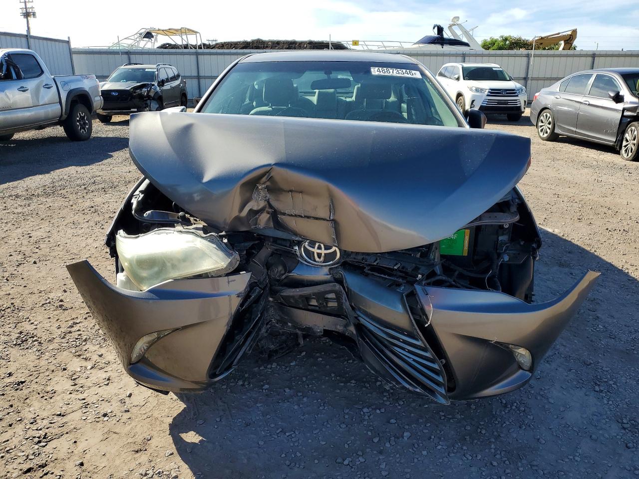 2016 TOYOTA CAMRY LE photo 13
