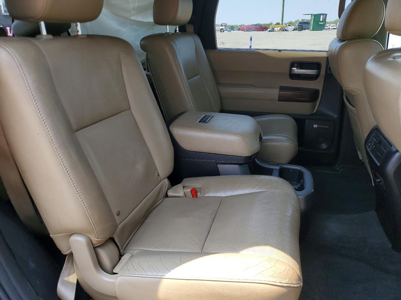 2012 TOYOTA SEQUOIA PLATINUM photo 21