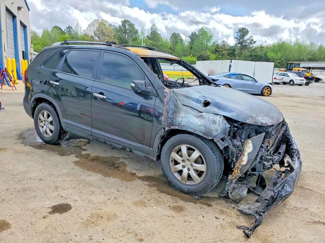 2011 KIA SORENTO LX photo 10