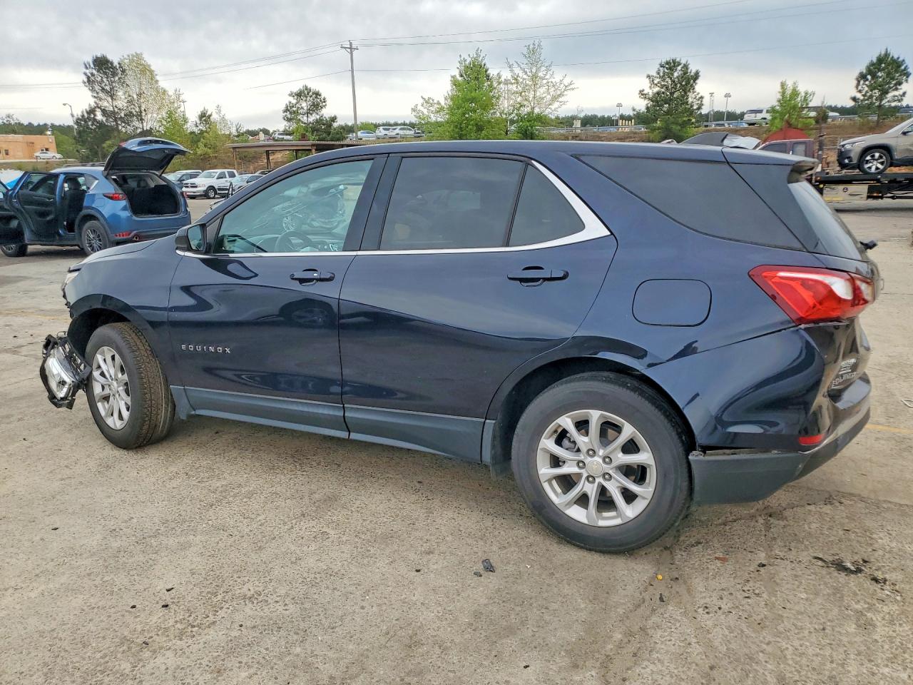 2020 CHEVROLET EQUINOX LT photo 3