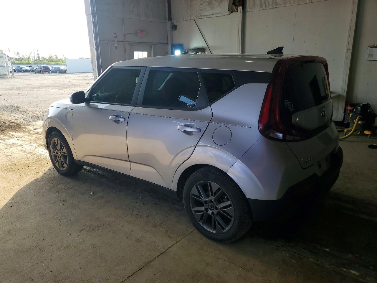 2021 KIA SOUL S photo 3