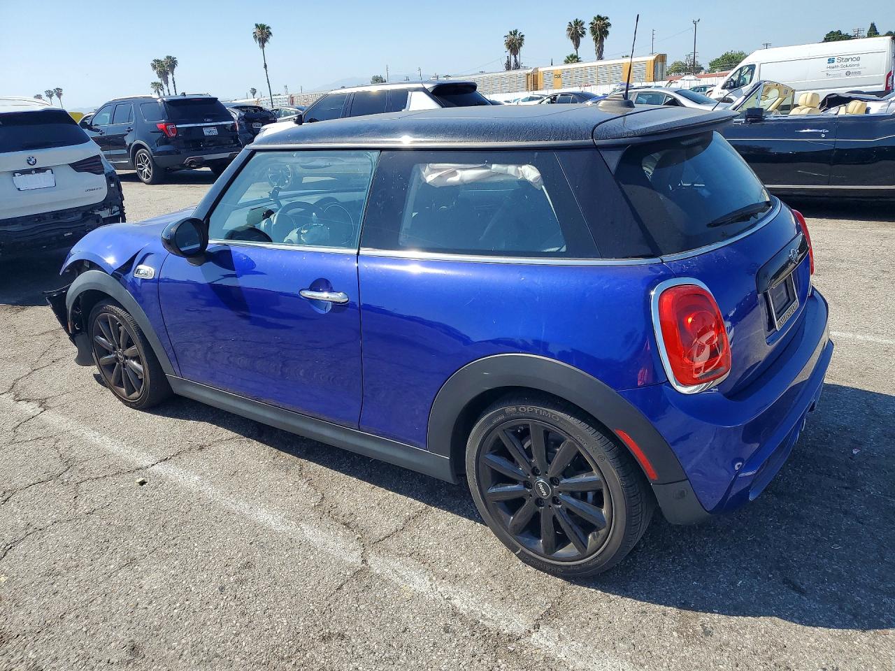 2019 MINI COOPER S photo 3