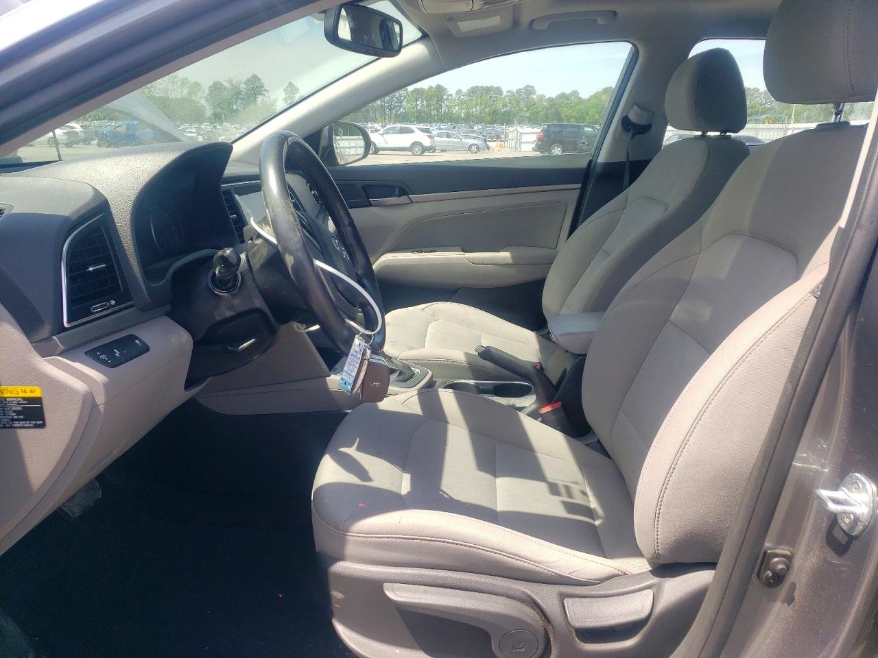 2018 HYUNDAI ELANTRA VALUE EDITION photo 19