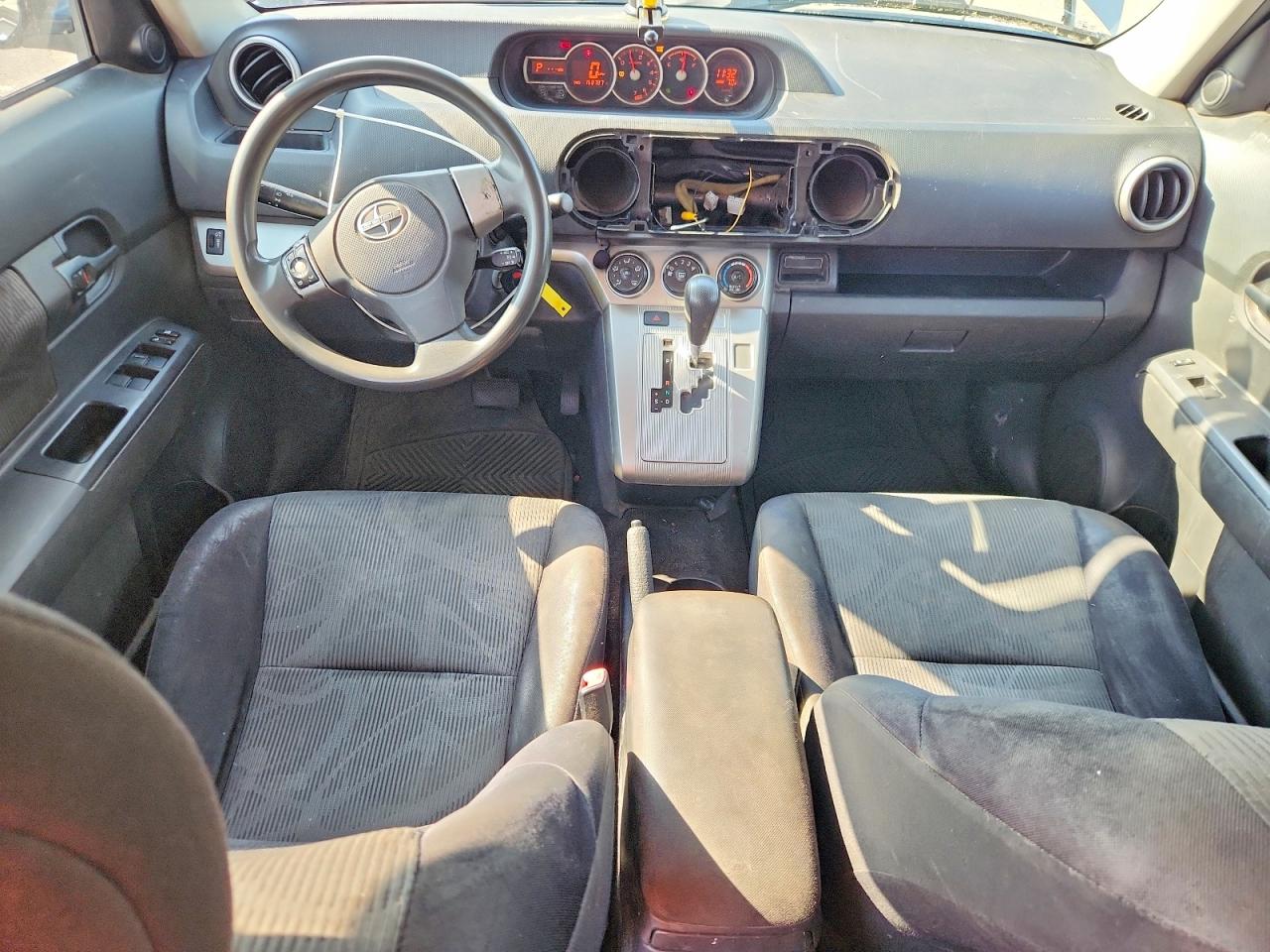2011 TOYOTA SCION XB photo 15