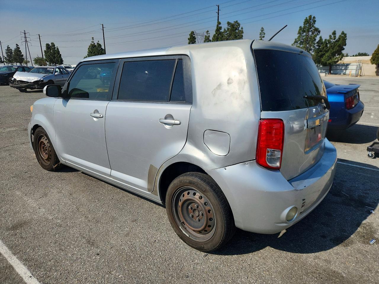 2011 TOYOTA SCION XB photo 3