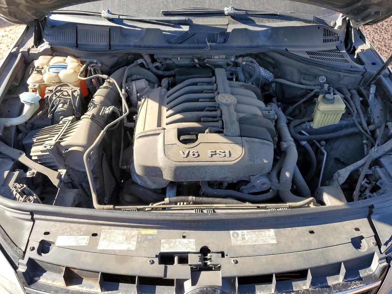 2014 VOLKSWAGEN TOUAREG V6 photo 23