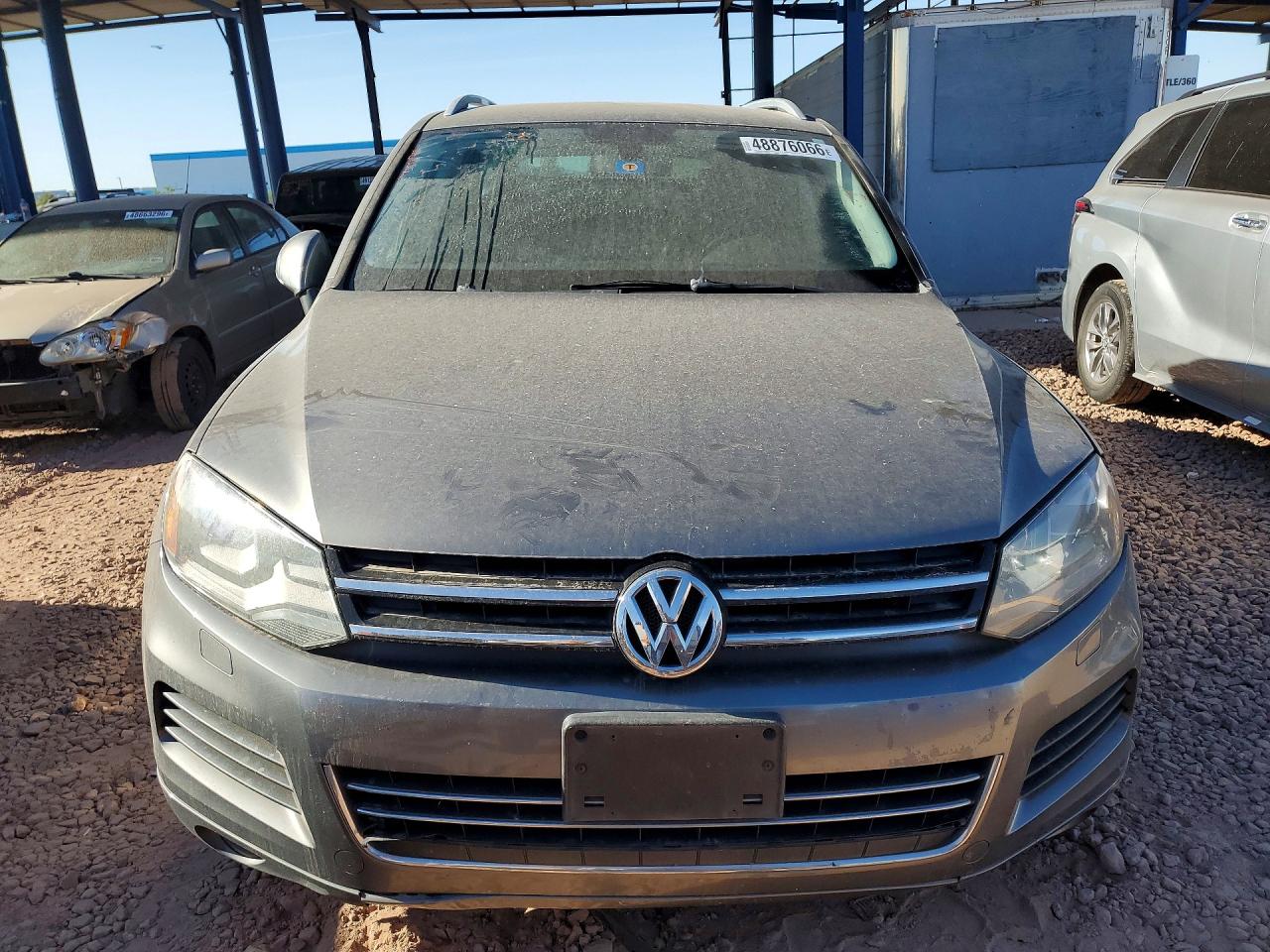 2014 VOLKSWAGEN TOUAREG V6 photo 9