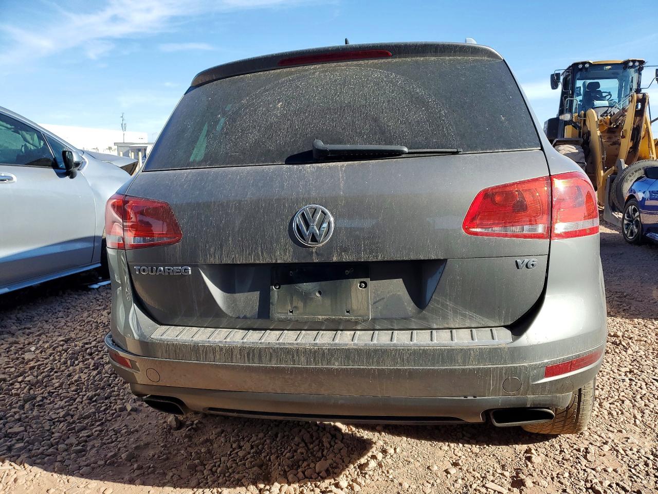 2014 VOLKSWAGEN TOUAREG V6 photo 11