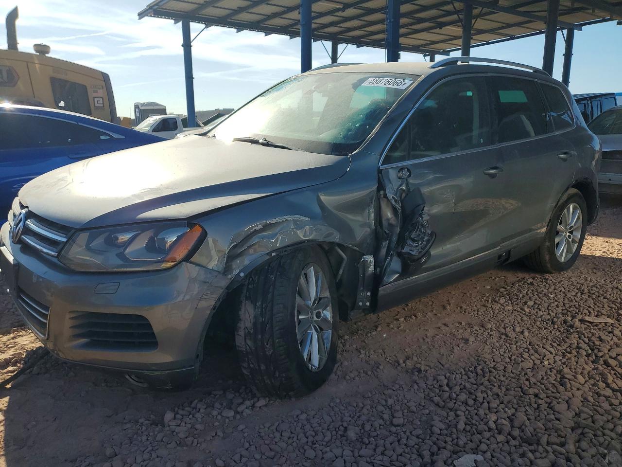2014 VOLKSWAGEN TOUAREG