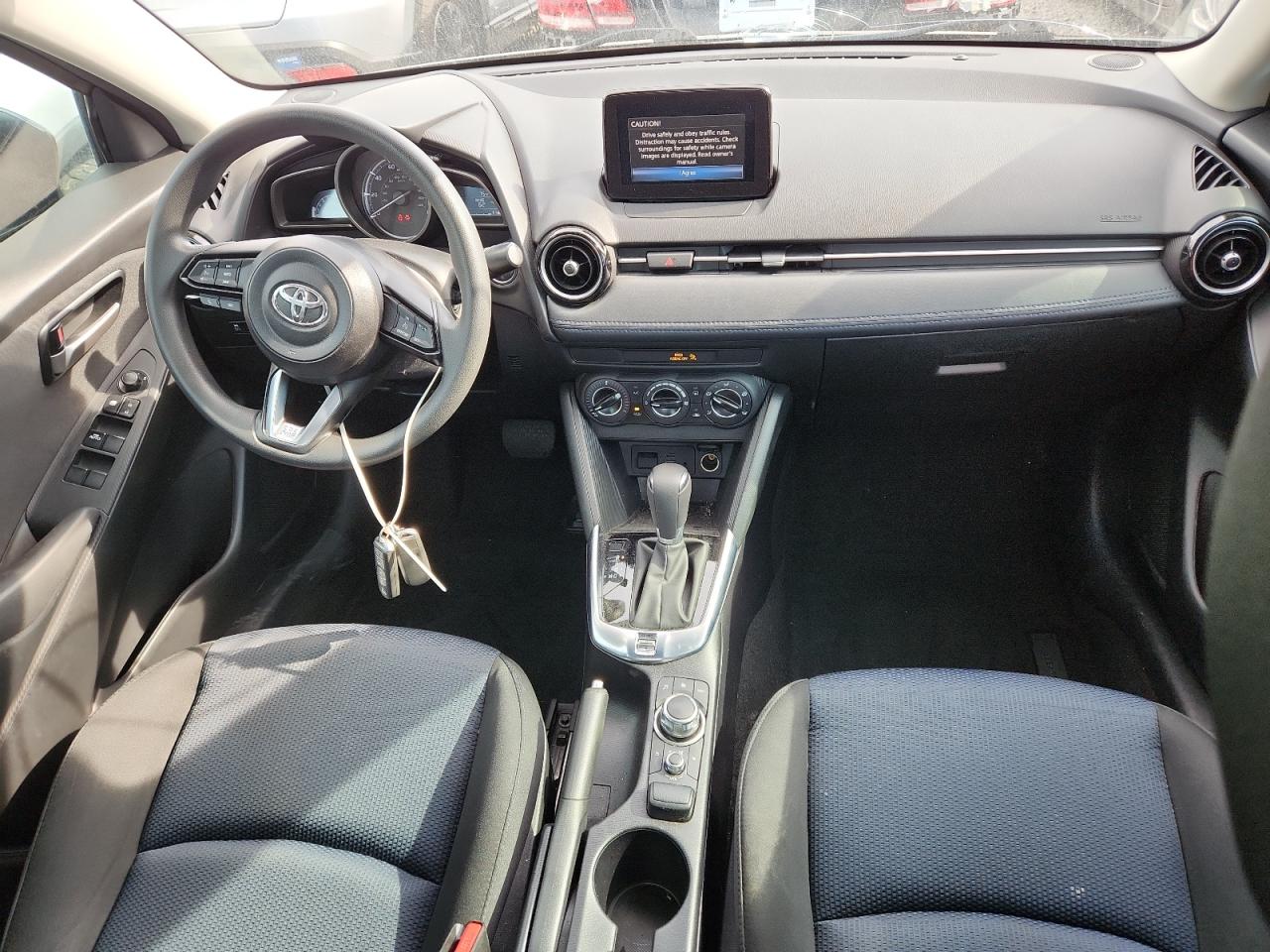2019 TOYOTA YARIS LE photo 15
