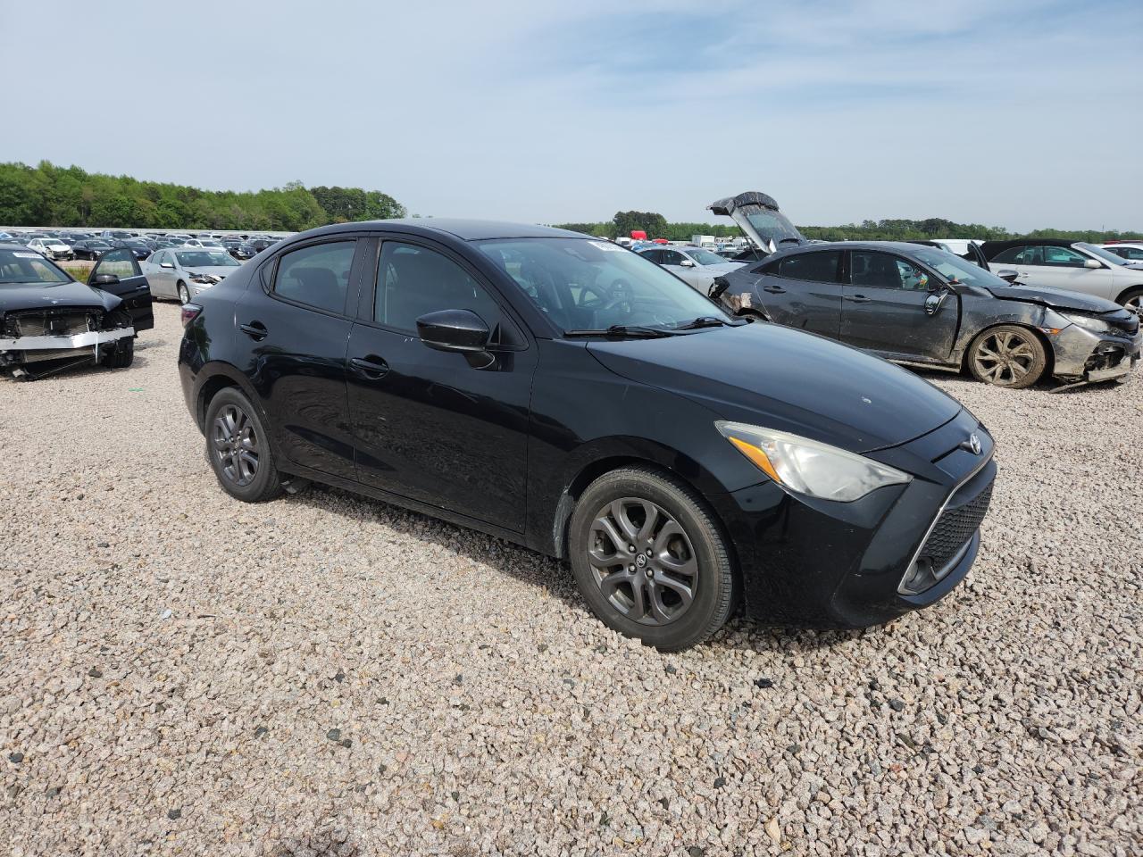 2019 TOYOTA YARIS LE photo 7