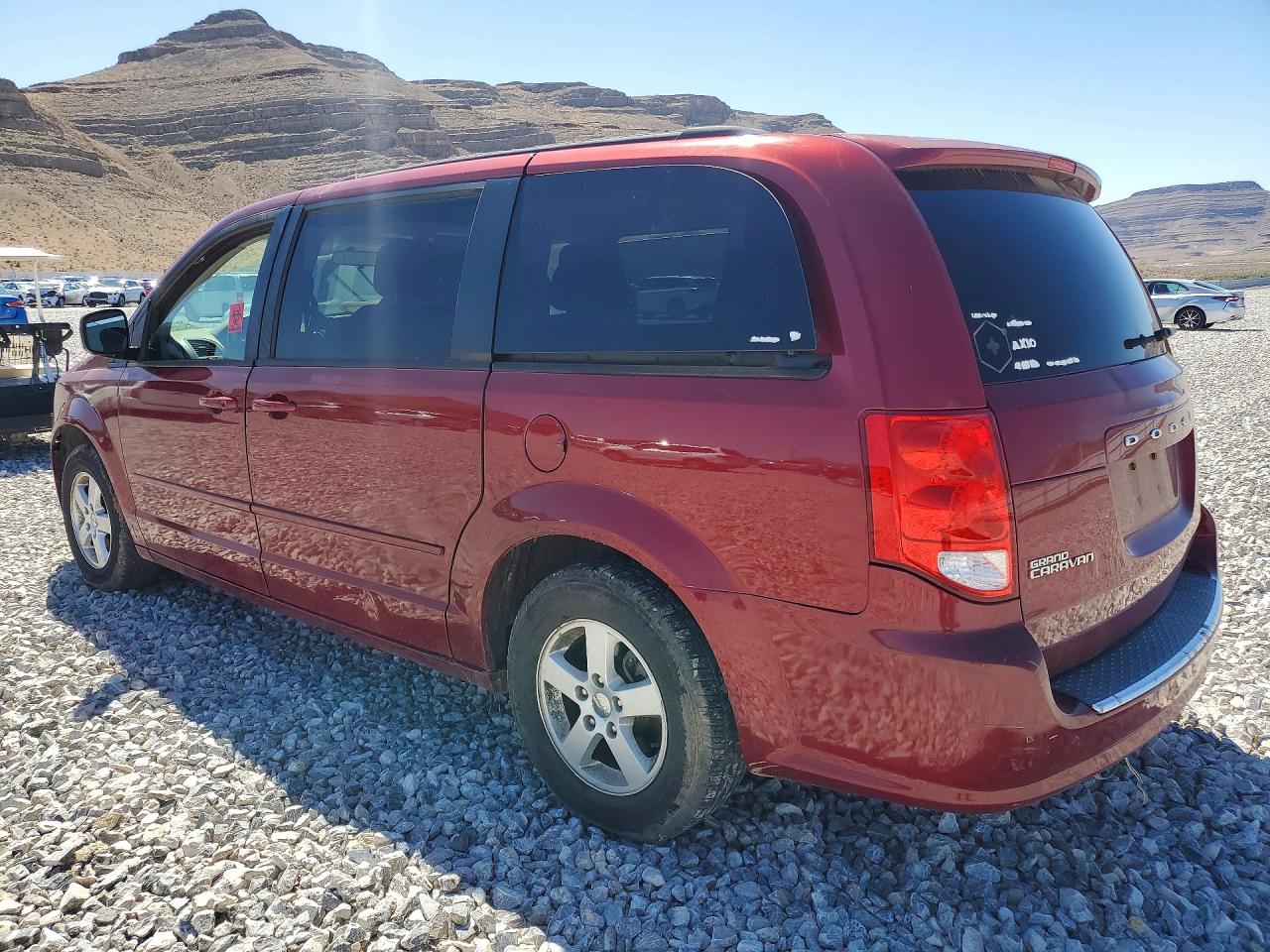 2011 DODGE GRAND CARAVAN MAINSTREET photo 2