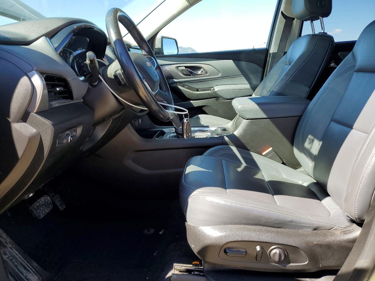 2019 CHEVROLET TRAVERSE LT photo 13